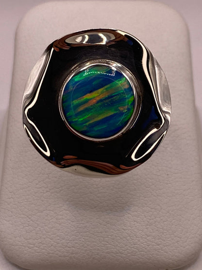 Anillo Contemporáneo Ajustable con Ópalo de Fuego en Plata .925, vista frontal