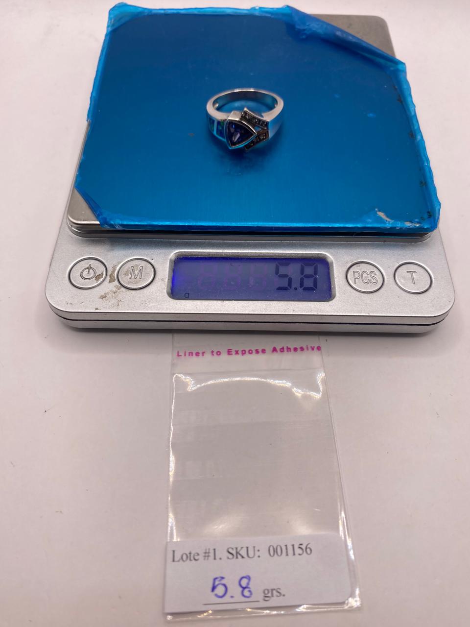Anillo Contemporáneo Asimétrico con Ópalo de Fuego y Zirconia en Plata .925, peso en gramos (báscula)