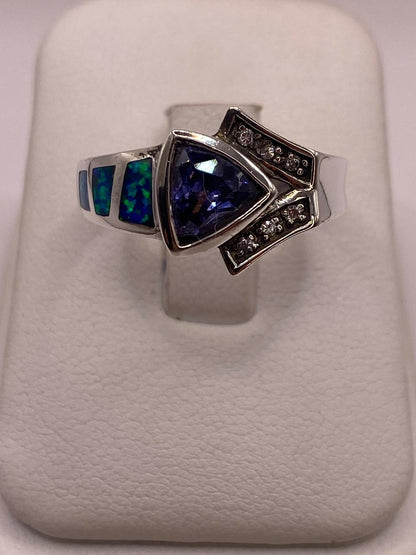 Anillo Contemporáneo Asimétrico con Ópalo de Fuego y Zirconia en Plata .925 — detalle de acabado