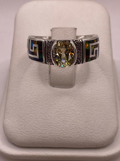 Anillo Contemporáneo Asimétrico con Ópalo de Fuego y Zirconia en Plata .950, vista de detalle