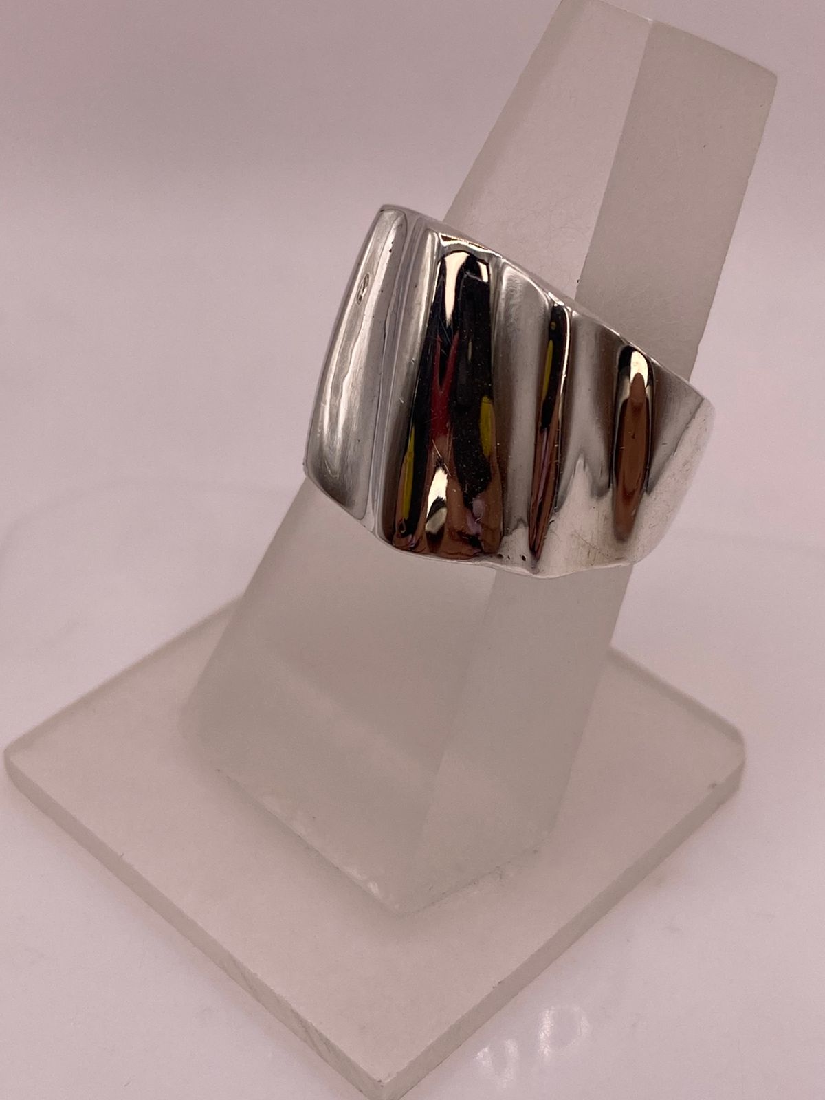 Anillo Contemporáneo Diagonal en Plata .925, vista frontal
