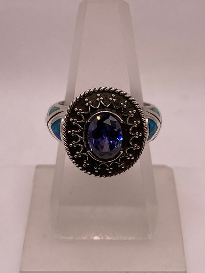 Anillo Contemporáneo con Marquesita, Ópalo de Fuego y Zirconia en Plata .950 en báscula mostrando peso