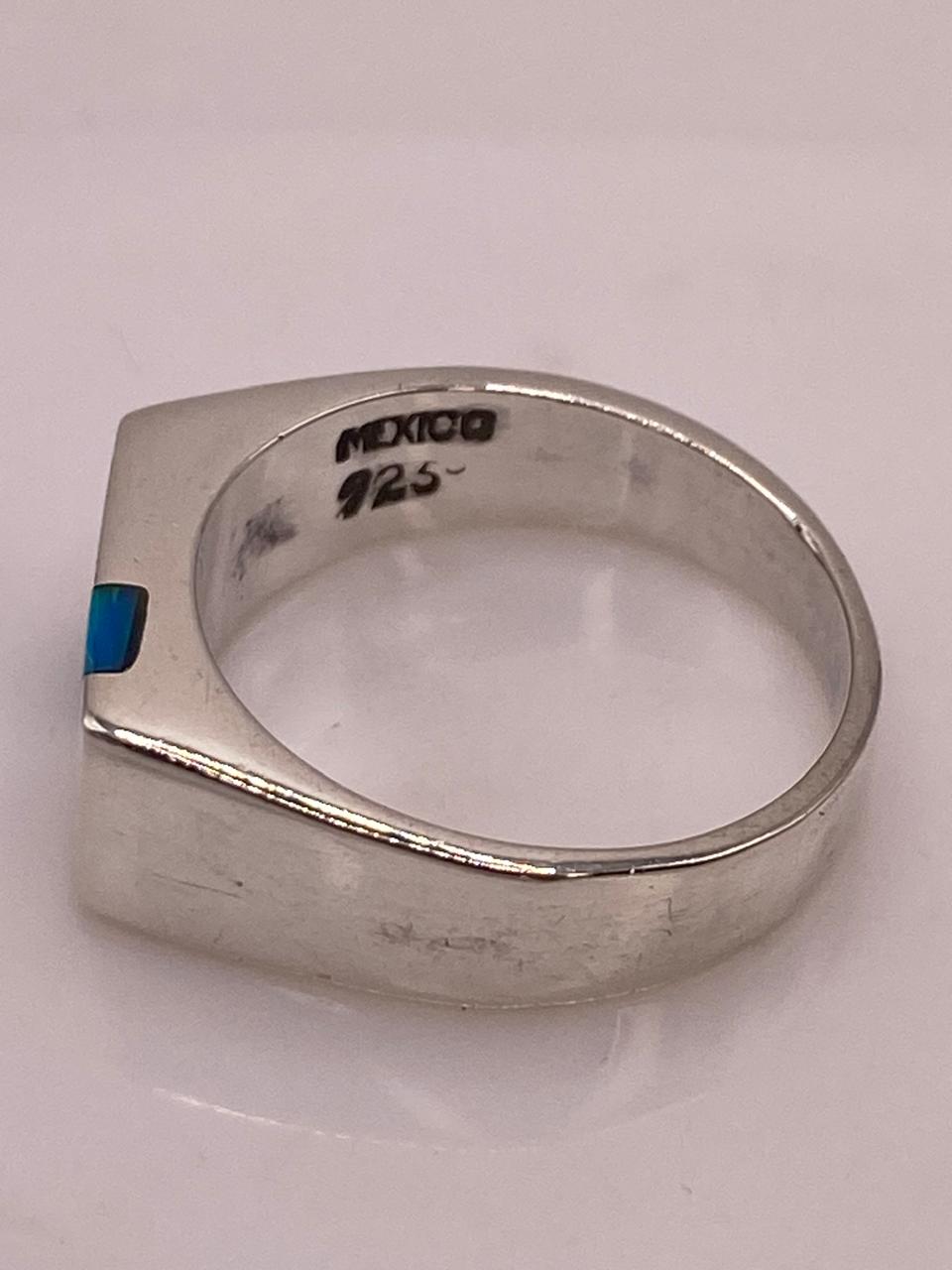 Anillo Contemporáneo con Ópalo de Fuego Azul‑verde en Plata .925, sello de autenticidad Plata Ley .925