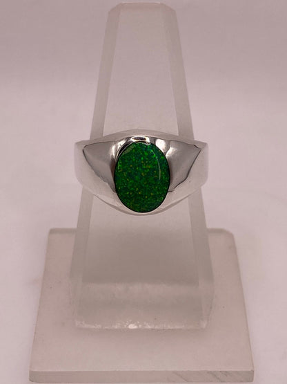 Anillo Contemporáneo con Ópalo de Fuego Verde en Plata .950, vista frontal