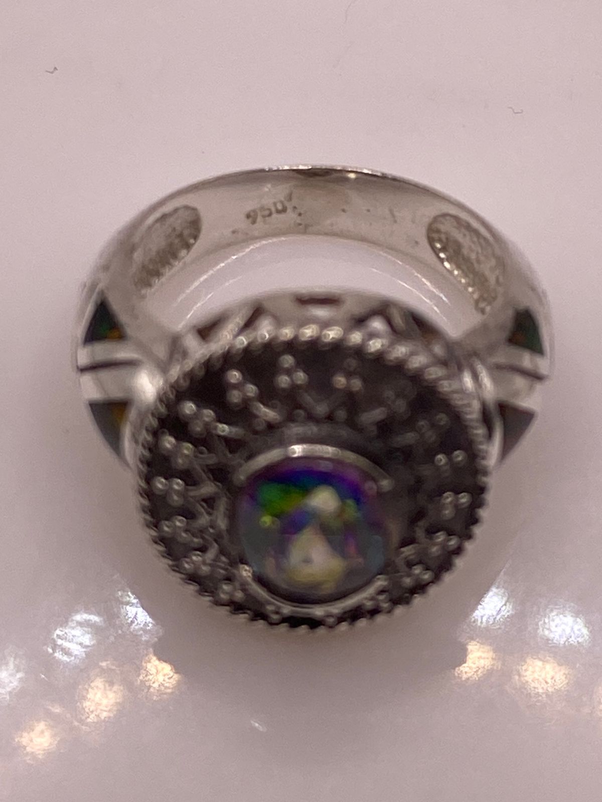 Anillo Contemporáneo Geométrico con Ópalo de Fuego, Zirconia y Marquesita en Plata .950, sello de autenticidad Plata Ley .925