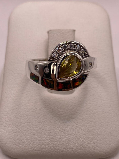 Anillo Contemporáneo con Ópalo de Fuego y Zirconia en Plata .925, vista frontal