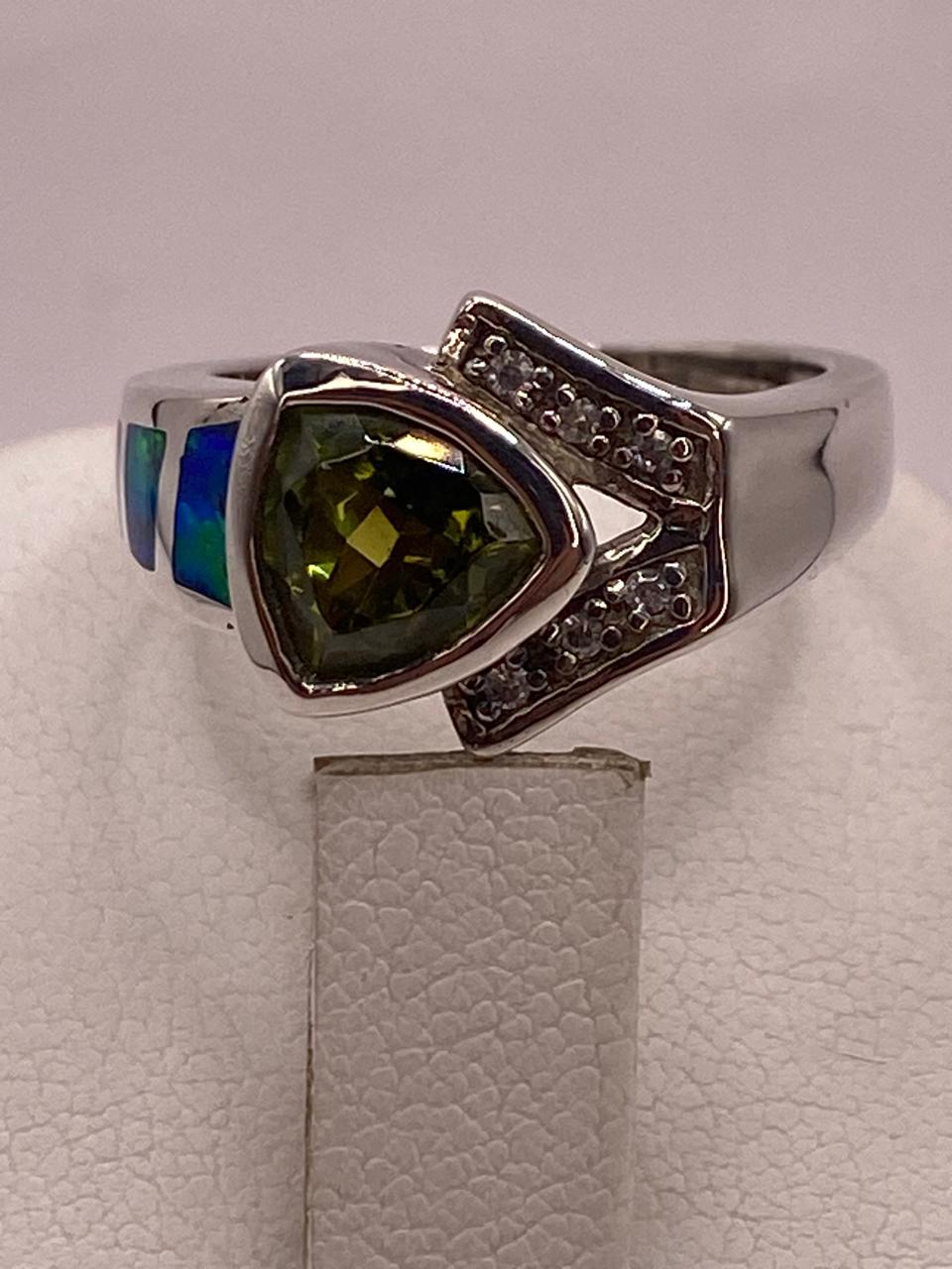 Anillo Contemporáneo con Ópalo de Fuego y Zirconia en Plata .925, vista posterior