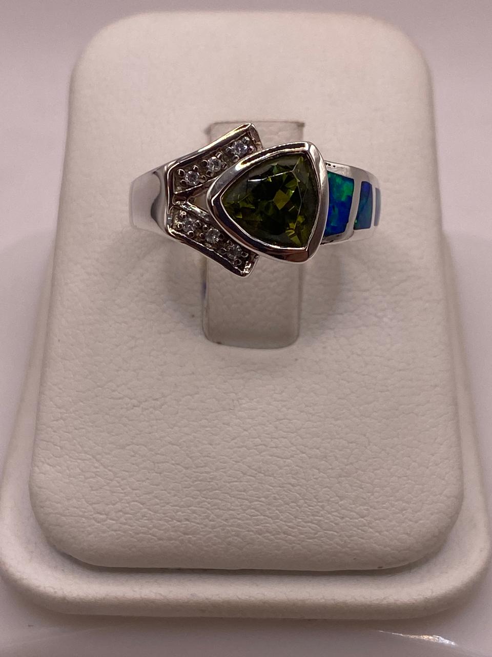 Anillo Contemporáneo con Ópalo de Fuego y Zirconia en Plata .925, vista superior