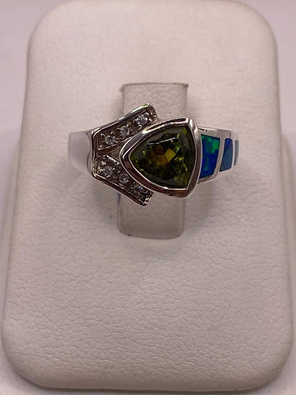 Anillo Contemporáneo con Ópalo de Fuego y Zirconia en Plata .925, vista frontal