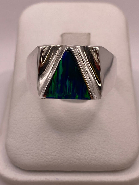 Anillo Contemporáneo Plata Ley 950 con Ópalo de Fuego en báscula mostrando peso