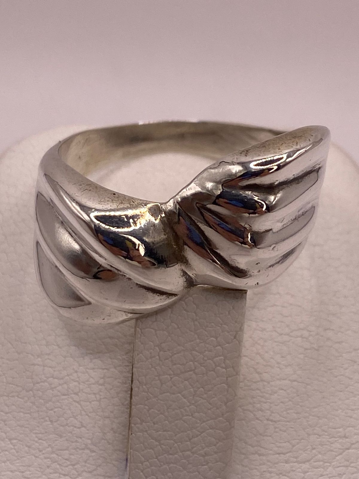 Anillo Contemporáneo en Plata .925, vista de detalle