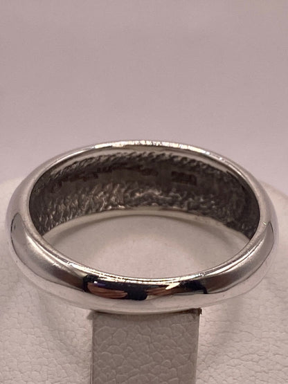 Anillo Contemporáneo de Plata 950 con Ópalo de Fuego, sello de autenticidad Plata Ley .925