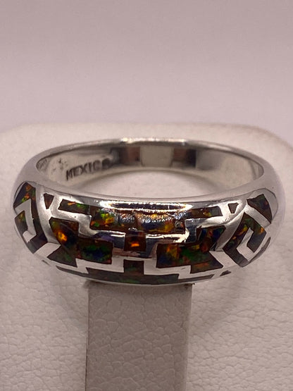 Anillo Contemporáneo de Plata 950 con Ópalo de Fuego, vista de detalle