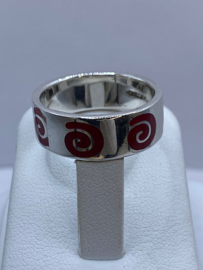 Anillo de Coral Rojo con Espirales en Plata .925, sello de autenticidad Plata Ley .925