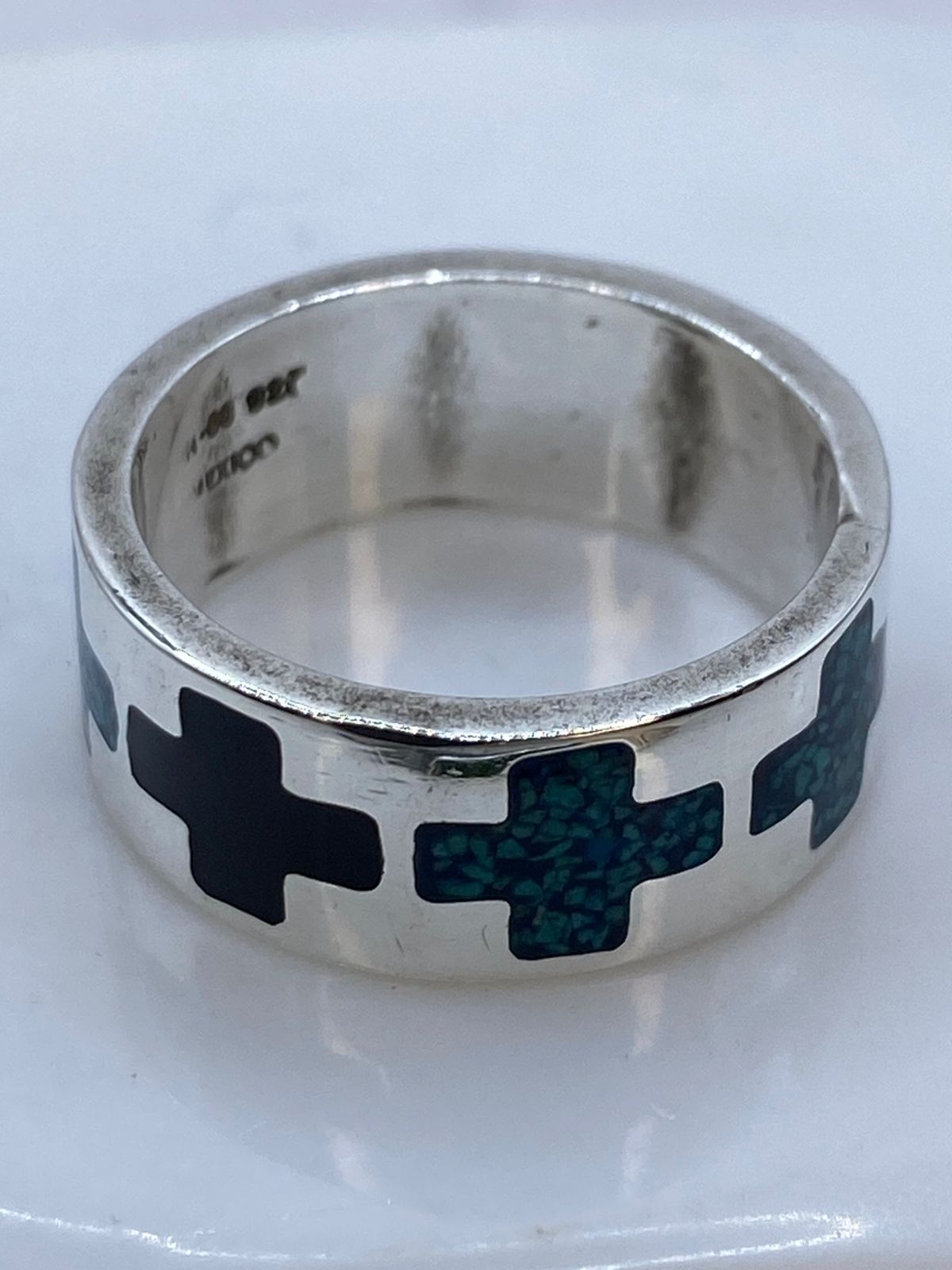 Anillo Cruz Geométrica de Plata .925 con Obsidiana Negra, sello de autenticidad Plata Ley .925