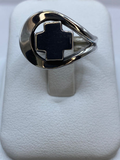 Anillo Cruz Moderna en Plata .925, vista frontal
