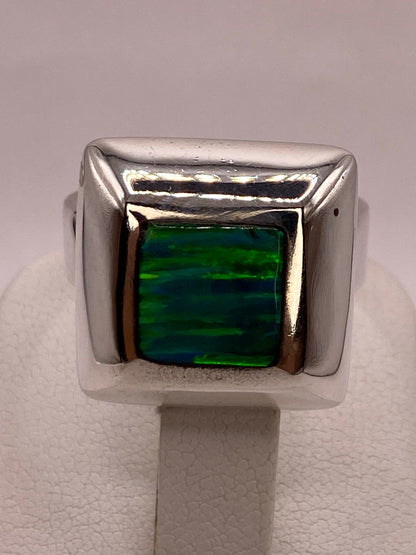 Anillo Cuadrado con Ópalo de Fuego Verde en Plata .925, vista superior