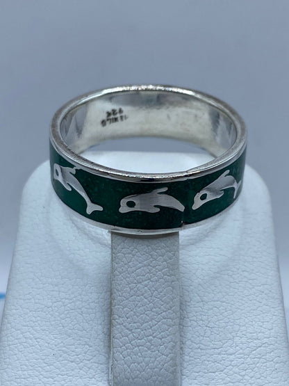 Anillo Delfines en Plata .925 con Malaquita Natural, sello de autenticidad Plata Ley .925