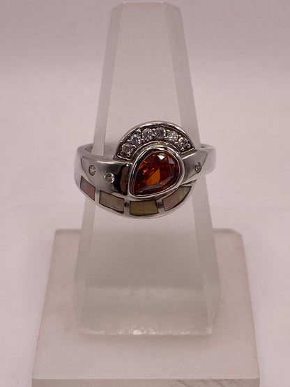 Anillo Diseño Curvo de Plata 925 con Ópalo de Fuego y Zirconia — ángulo diagonal