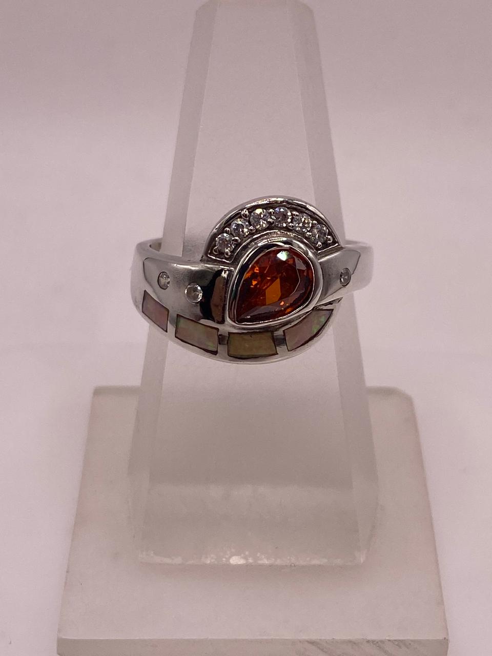 Anillo Diseño Curvo de Plata 925 con Ópalo de Fuego y Zirconia, vista lateral