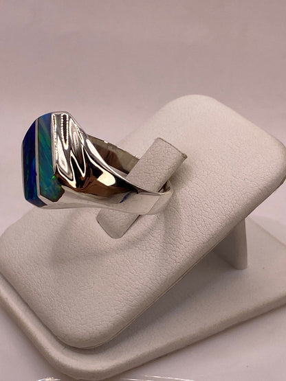Anillo con Dos Líneas Diagonales de Ópalo de Fuego Multicolor en Plata .950, vista lateral