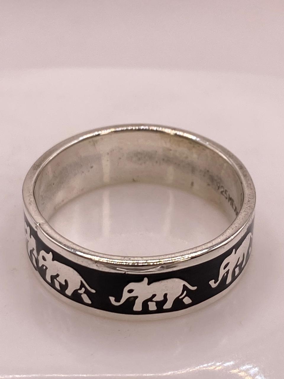 Anillo Elefantes en Plata .925 – Diseño Étnico, sello de autenticidad Plata Ley .925