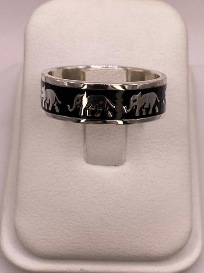 Anillo Elefantes en Plata .925 – Diseño Étnico — vista lateral