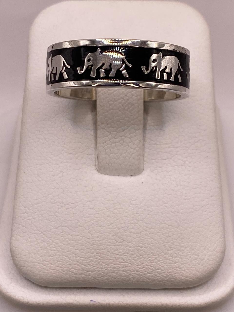 Anillo Elefantes en Plata .925 – Diseño Étnico, vista lateral