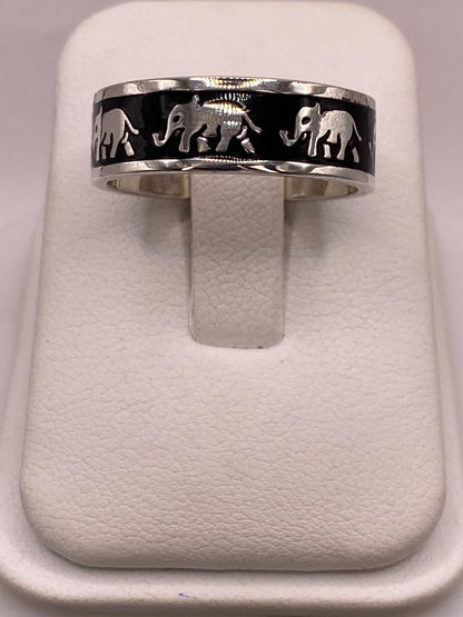Anillo Elefantes en Plata .925 – Diseño Étnico, vista lateral