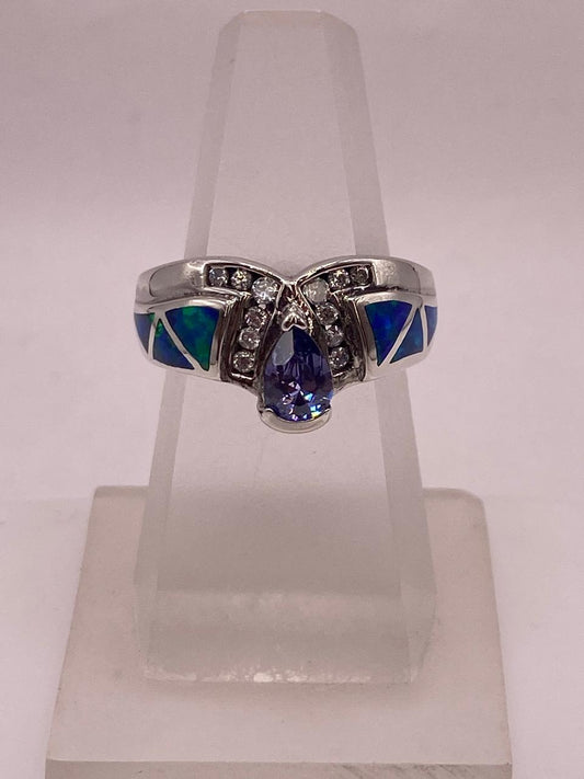 Anillo Elegante de Plata 925 con Ópalo de Fuego y Zirconia — ángulo diagonal