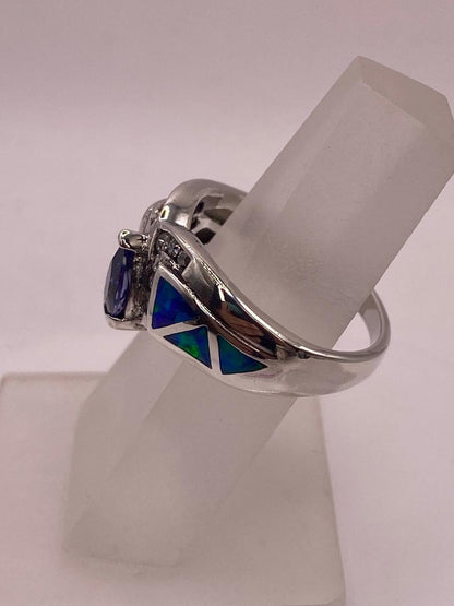 Anillo Elegante de Plata 925 con Ópalo de Fuego y Zirconia, vista de detalle