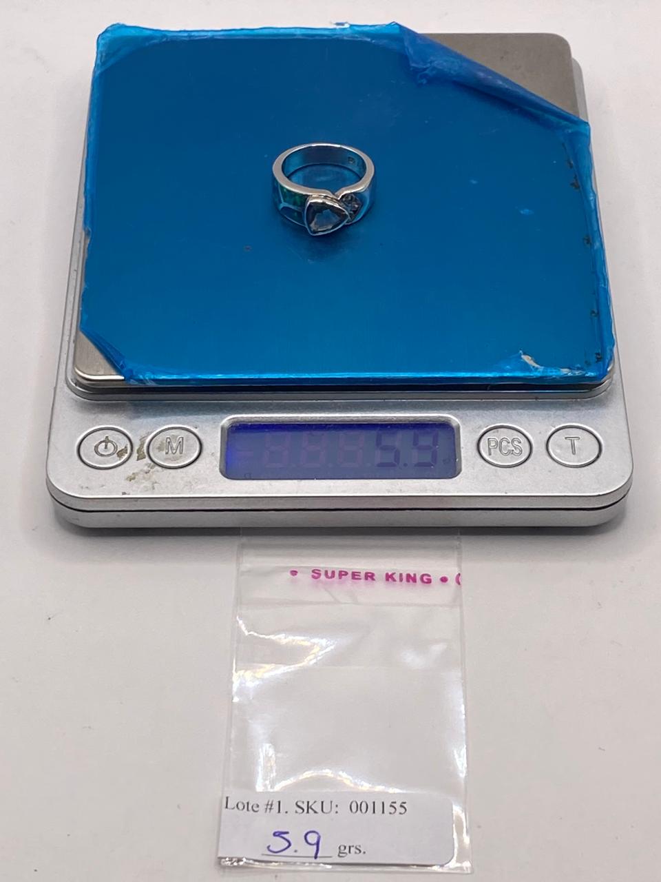 Anillo Elegante con Ópalo de Fuego Tornasol y Zirconia en Plata .925, peso en gramos (báscula)