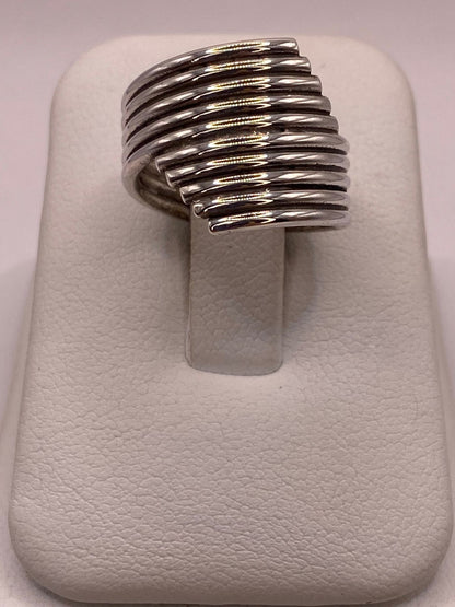 Anillo Envolvente de Barras Lisas en Plata .925, vista frontal