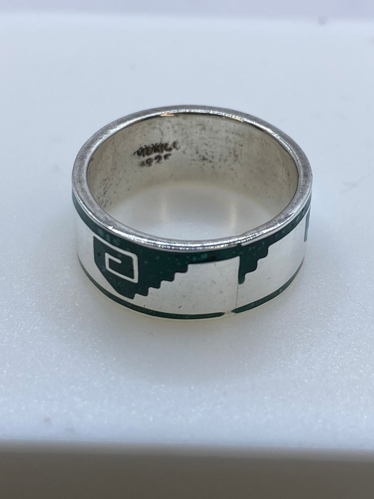 Anillo Escalinata Ancestral de Plata .925 con Malaquita, sello de autenticidad Plata Ley .925