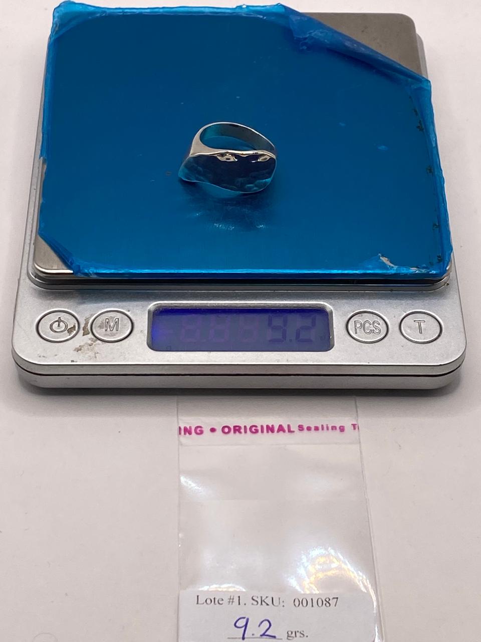Anillo Escultural Martillado en Plata .925, peso en gramos (báscula)