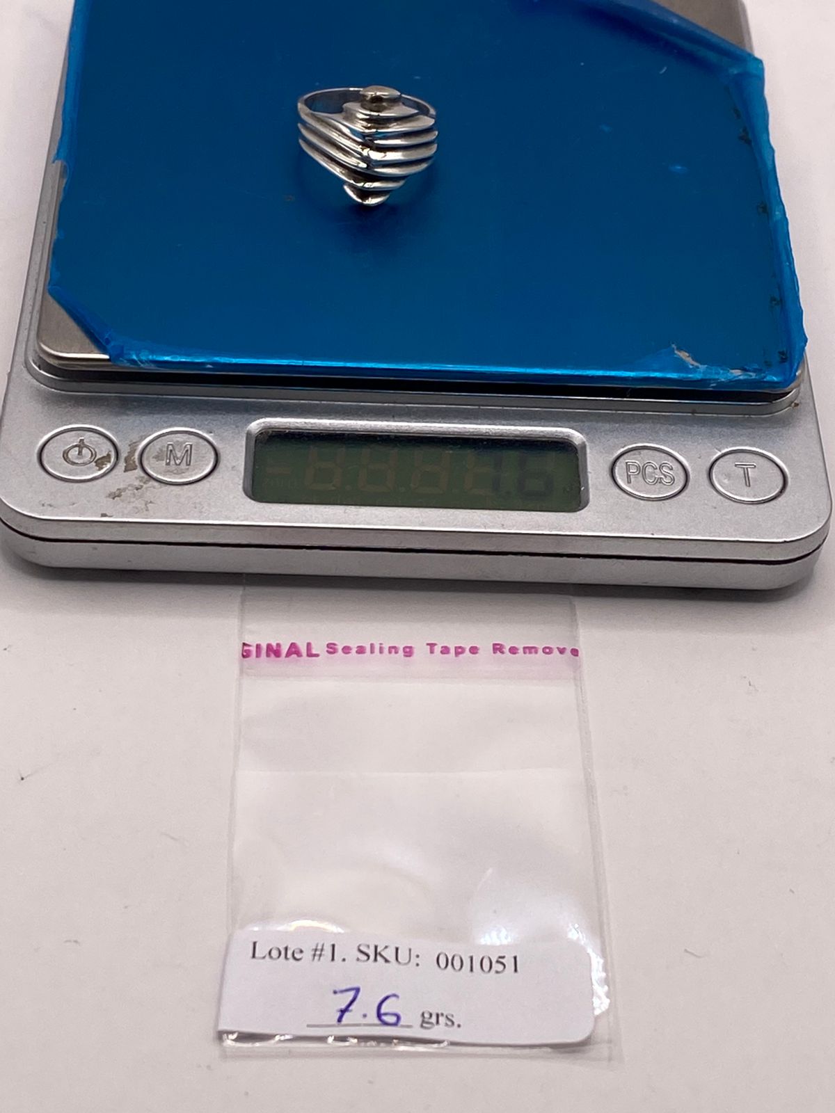 Anillo Escultural Ondas en Plata .925, peso en gramos (báscula)