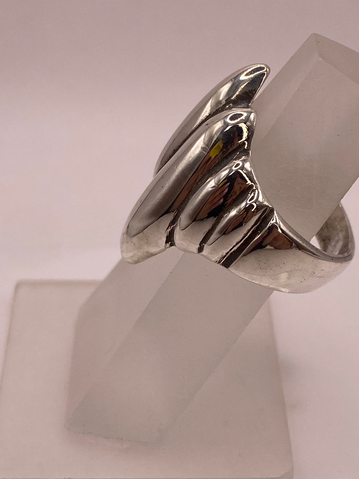 Anillo Escultural de Plata .925, sello de autenticidad Plata Ley .925