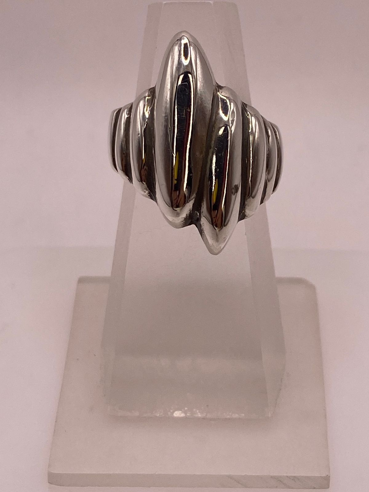 Anillo Escultural de Plata .925 — vista lateral