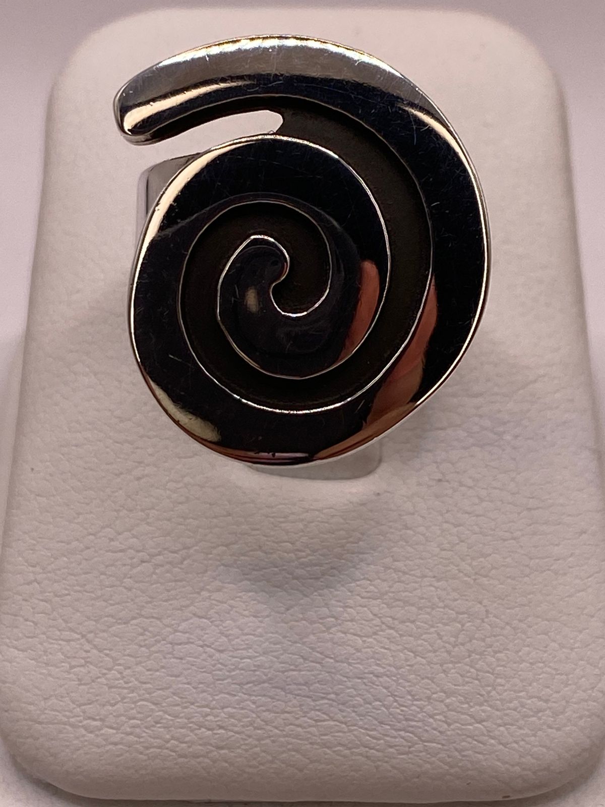 Anillo Espiral Ajustable de Plata Ley .925 — ángulo diagonal
