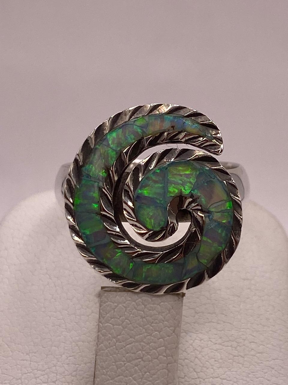Anillo en Espiral con Ópalo de Fuego Tornasol en Plata .950, vista superior