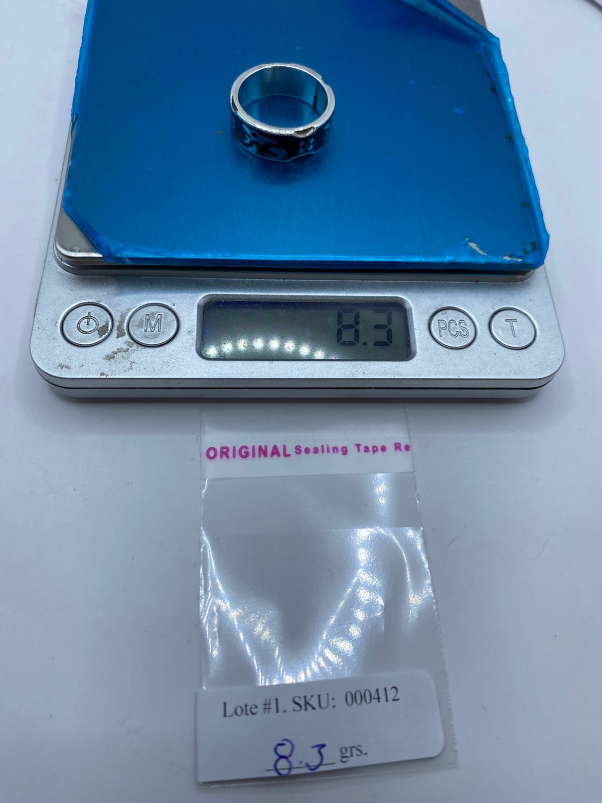 Anillo de Figura Orgánica en Plata .925, peso en gramos (báscula)