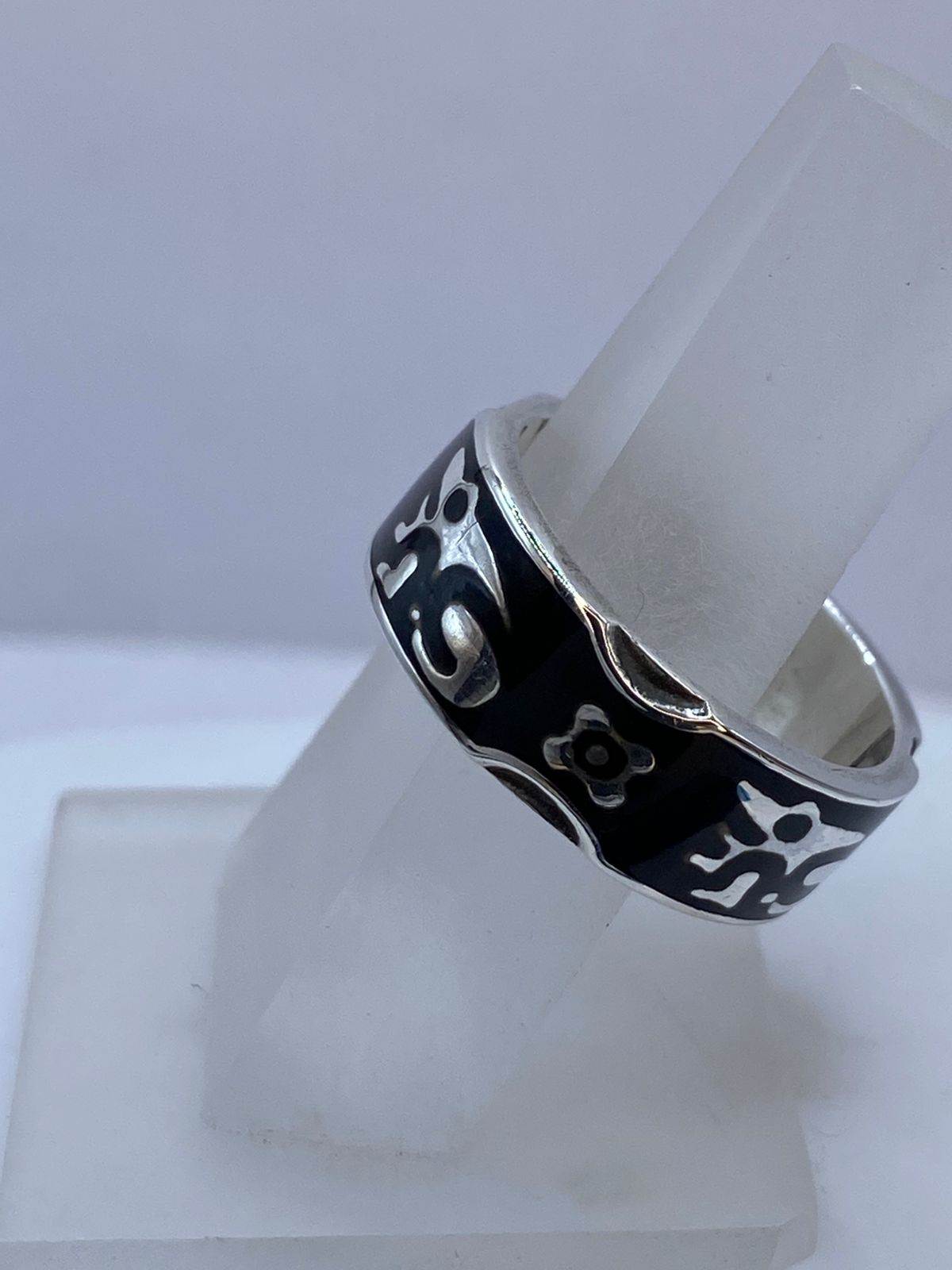 Anillo de Figura Orgánica en Plata .925, vista lateral