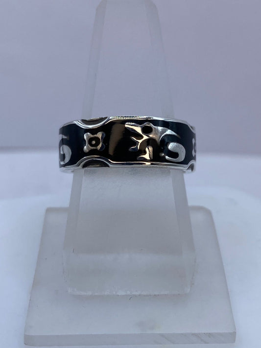 Anillo de Figura Orgánica en Plata .925 — vista lateral
