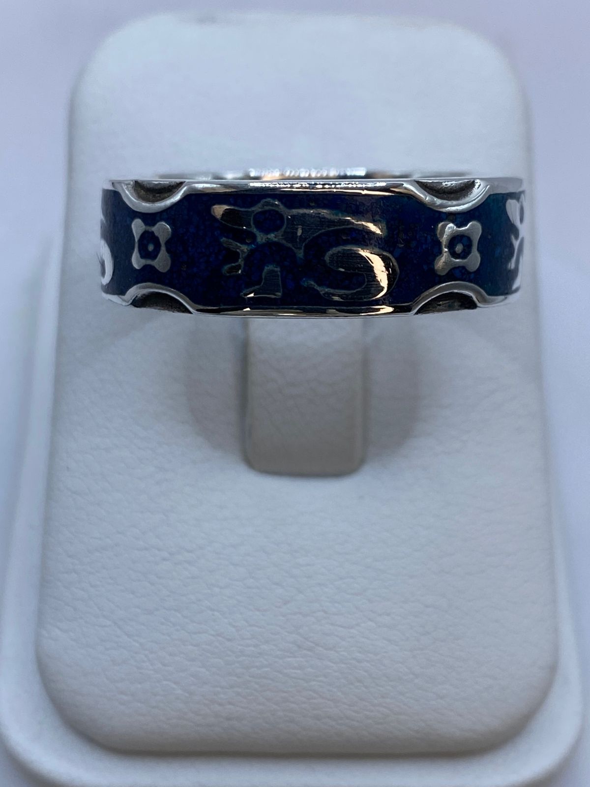 Anillo de Figura Orgánica en Turquesa y Plata .925, vista lateral
