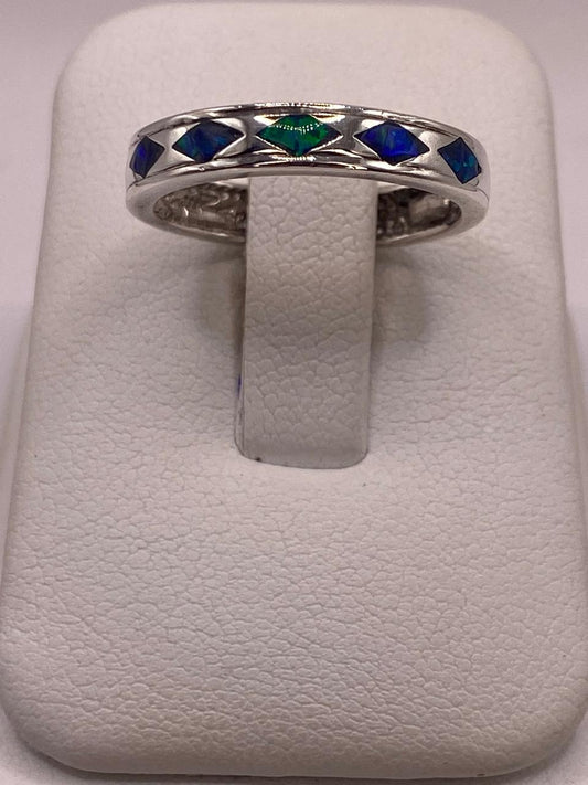 Anillo con Figuras de Rombo Plata 950 con Ópalo de Fuego, vista frontal