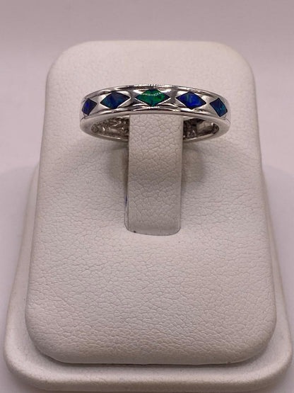Anillo con Figuras de Rombo Plata 950 con Ópalo de Fuego, vista de detalle