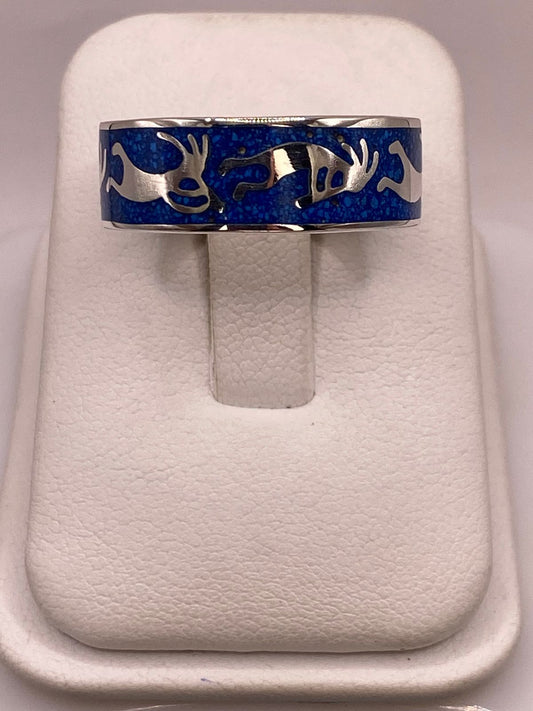 Anillo Figuras Zoomorfas con Piedra Azul Incrustada de Plata .925 — ángulo diagonal