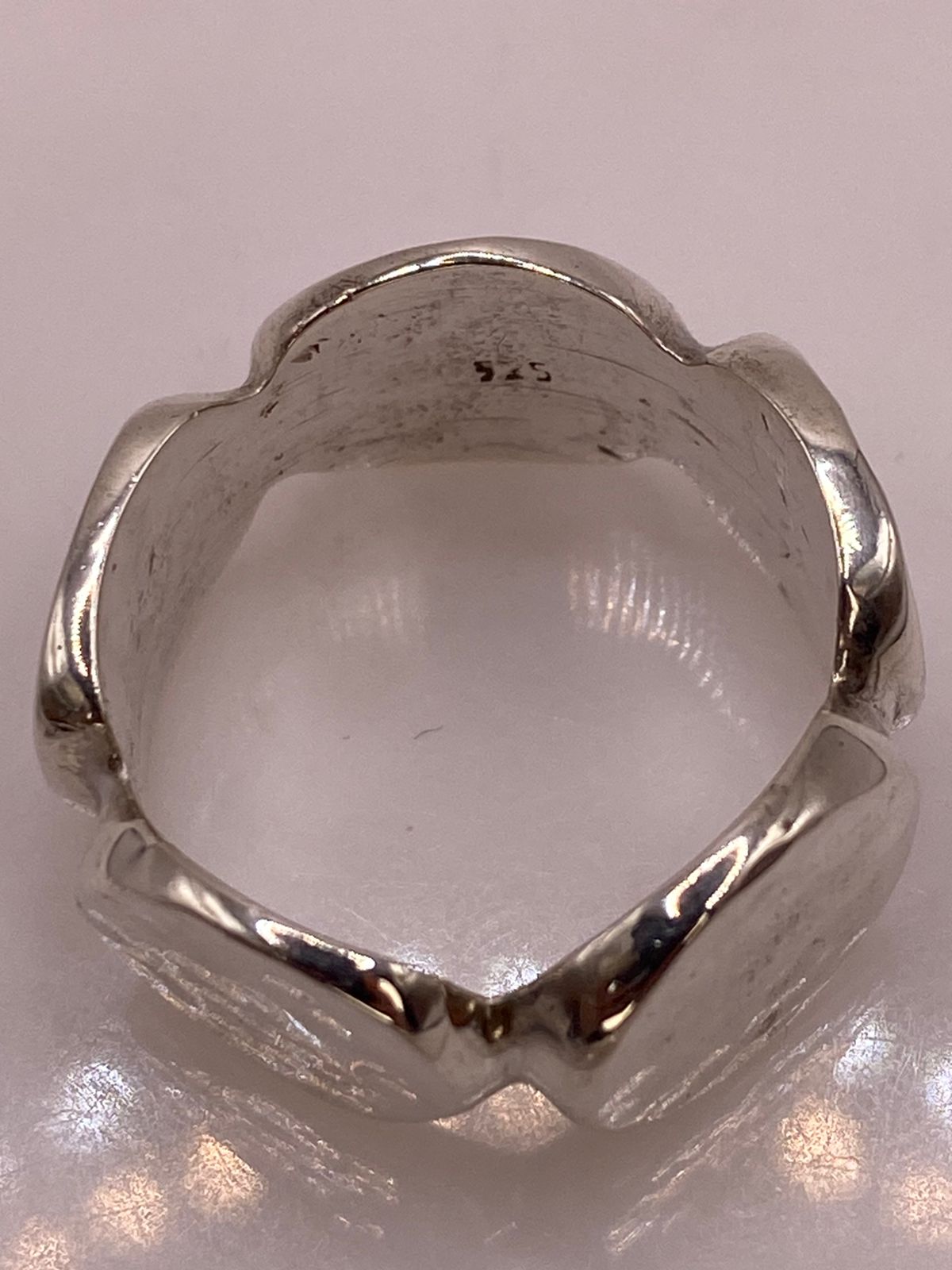 Anillo en Forma de Círculos Martillados de Plata Ley .925, sello de autenticidad Plata Ley .925