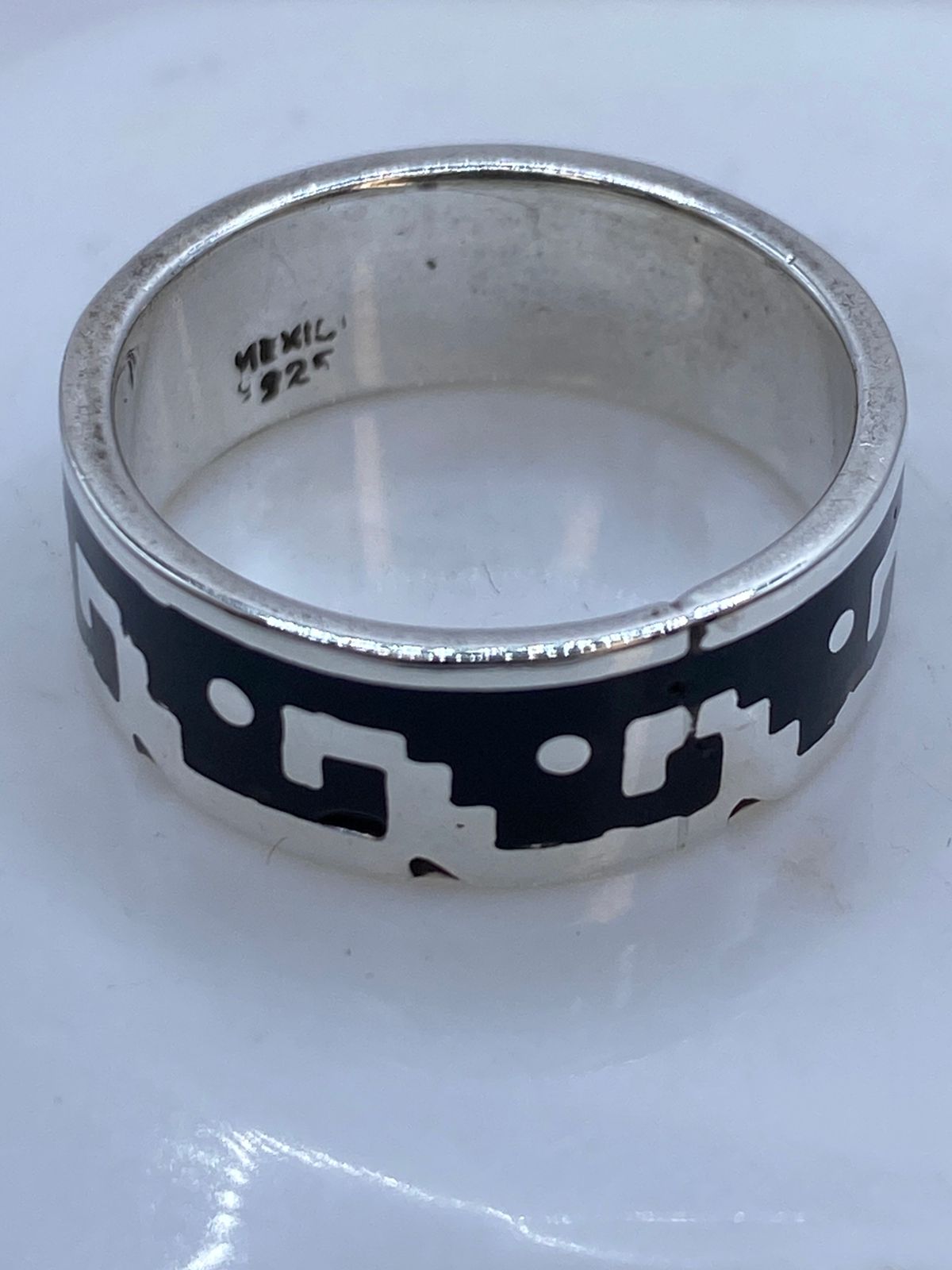 Anillo Forma de Olas en Plata .925 con Obsidiana Negra, vista de detalle