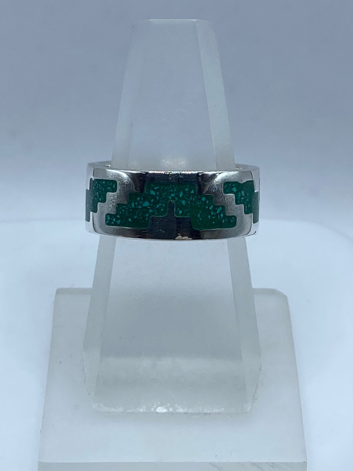 Anillo Forma de Pirámide en Plata .925 con Ónix, vista frontal